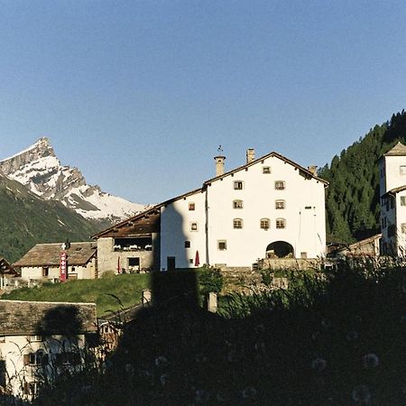 Hotel Weiss Kreuz Splügen Exterior foto