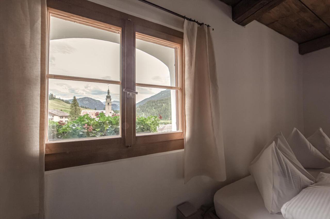 Hotel Weiss Kreuz Splügen Cameră foto