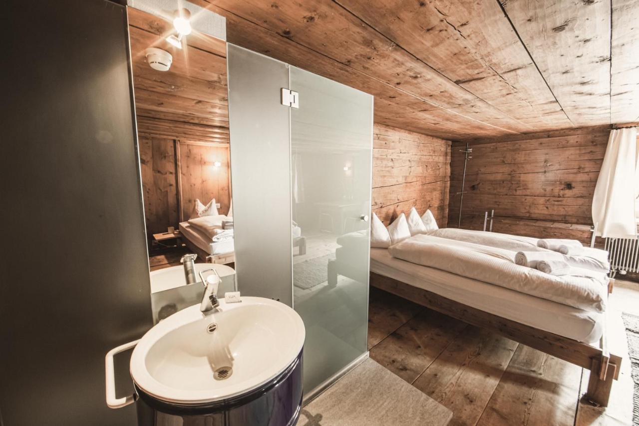 Hotel Weiss Kreuz Splügen Cameră foto