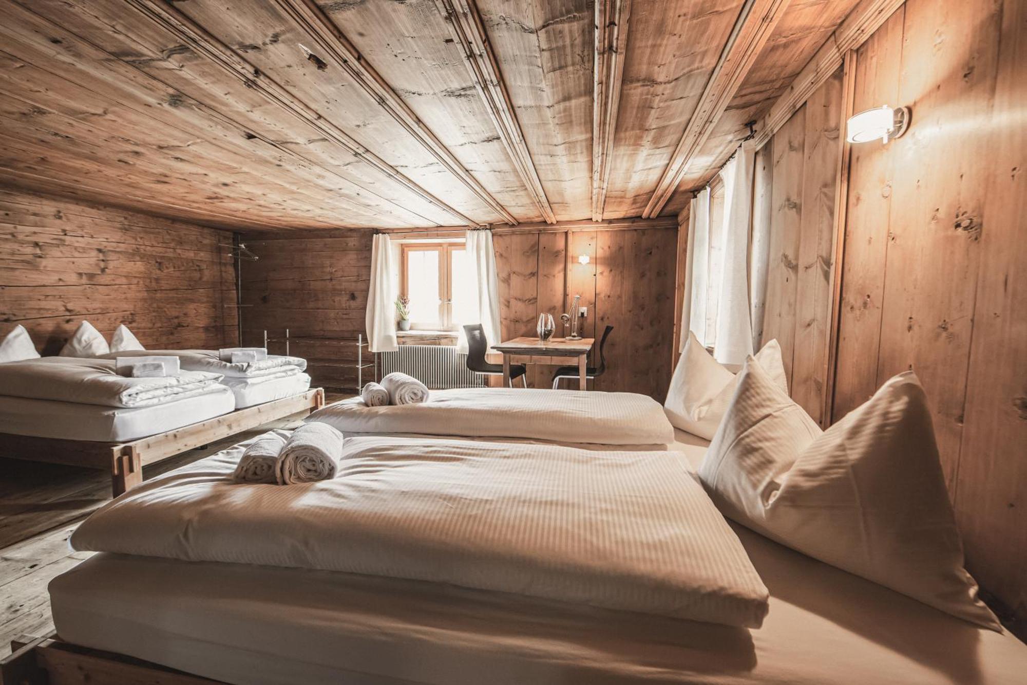 Hotel Weiss Kreuz Splügen Cameră foto