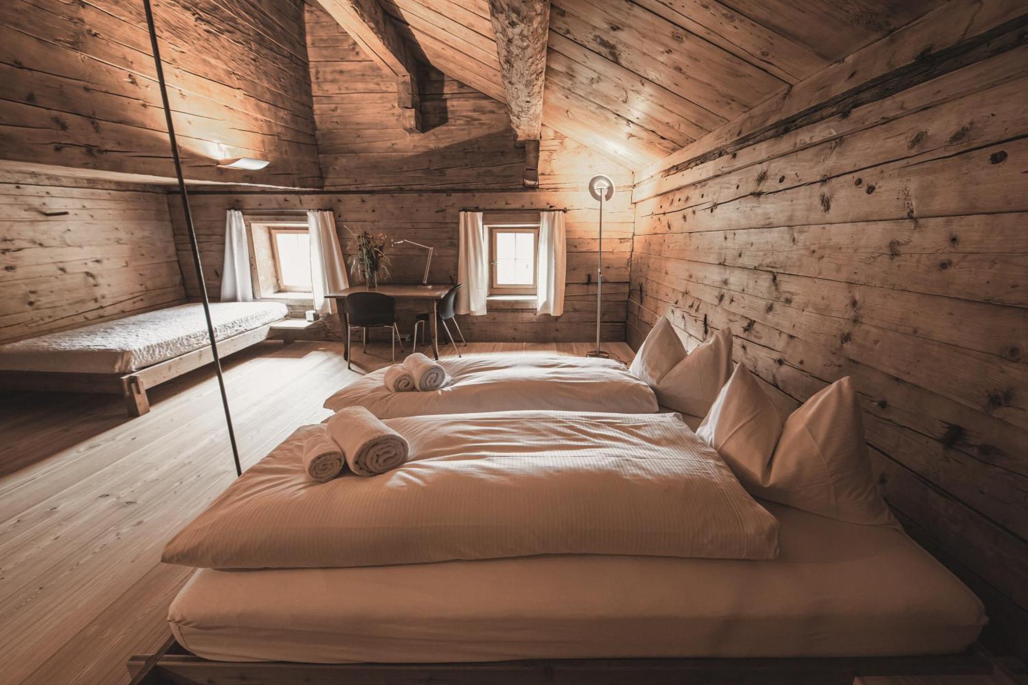 Hotel Weiss Kreuz Splügen Cameră foto